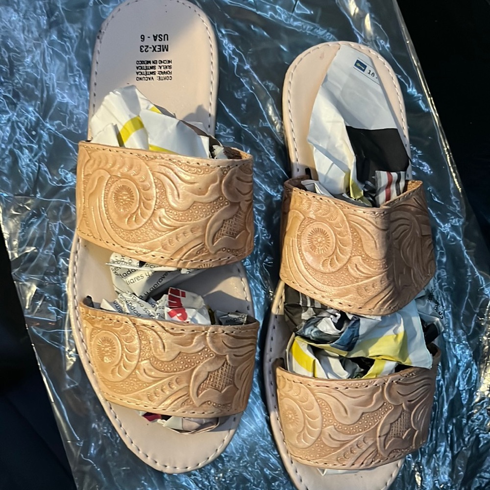 Size 6 (23)